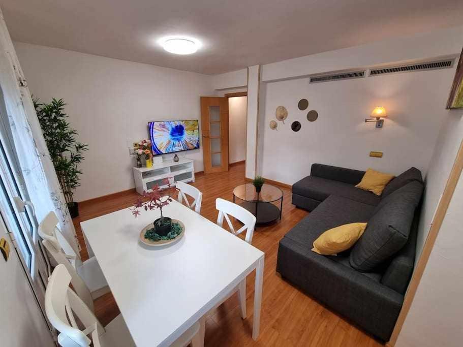 Las Fuentes Del Pilar Comotucasa Zaragoza Luaran gambar